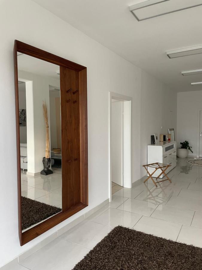 Stadtsuite Mit Sauna In Wiener Neustadt 135 M2 Eksteriør billede