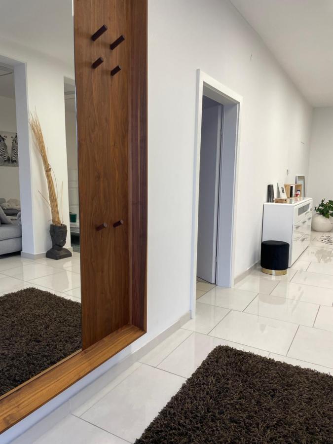 Stadtsuite Mit Sauna In Wiener Neustadt 135 M2 Eksteriør billede