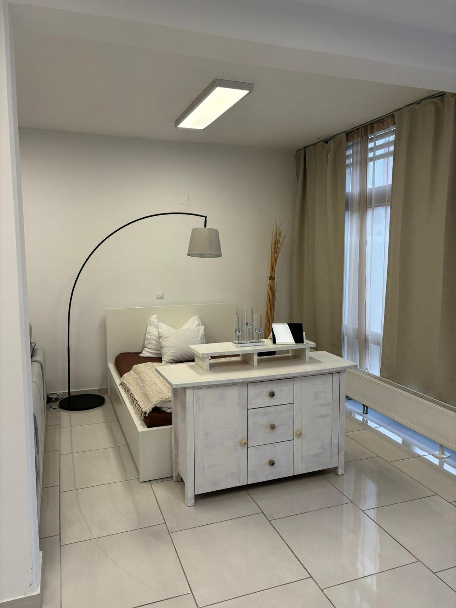 Stadtsuite Mit Sauna In Wiener Neustadt 135 M2 Eksteriør billede