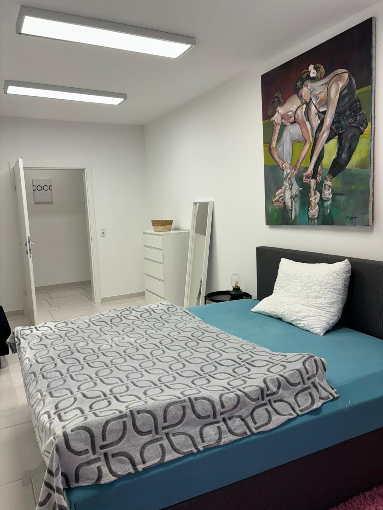 Stadtsuite Mit Sauna In Wiener Neustadt 135 M2 Eksteriør billede