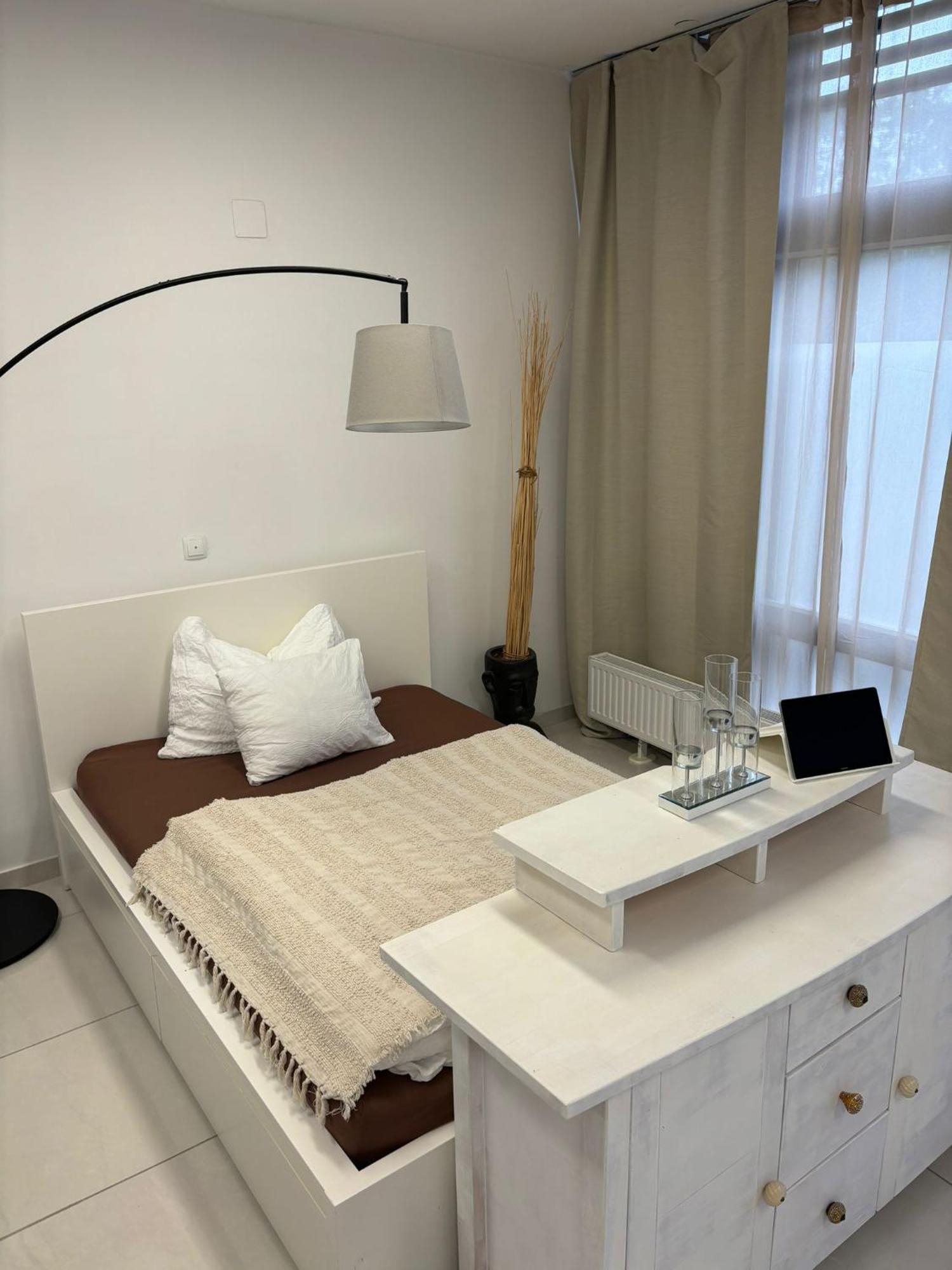Stadtsuite Mit Sauna In Wiener Neustadt 135 M2 Eksteriør billede